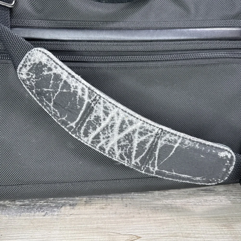 TUMI Laptop Briefcase 17